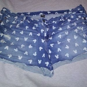 Adorable Torrid/Disney Mickey Jean Shorts!